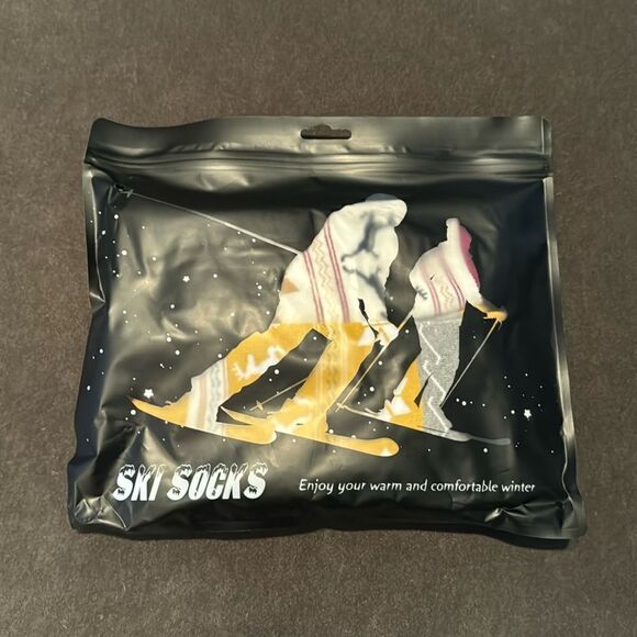 Kids Unisex Winter Snow Ski Socks 2 Pairs Reindeer Design Size Small NEW - Picture 3 of 5